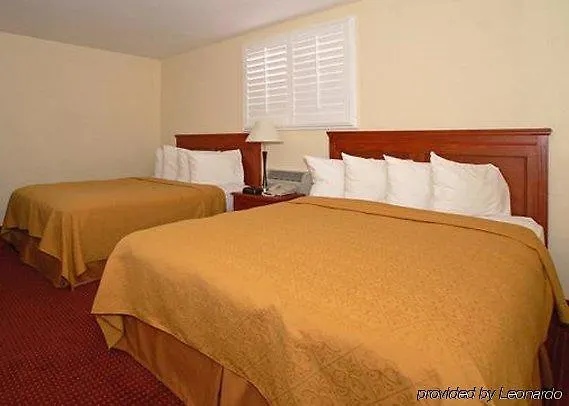 Hotel Ramada By Wyndham Tempe Near Asu