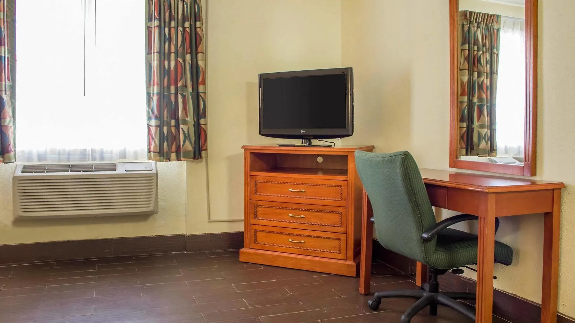 Ramada By Wyndham Tempe Near Asu Hotel 3*,  USA